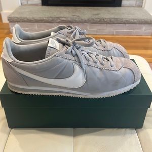 Nike Cotez Nylon Wolf Grey Mens US size 13. Slightly worn.